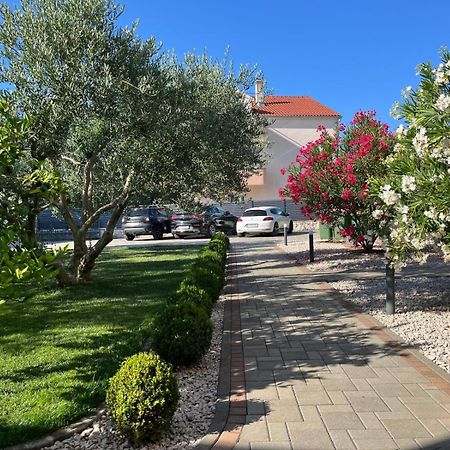 Apartments Maric Vodice Kültér fotó