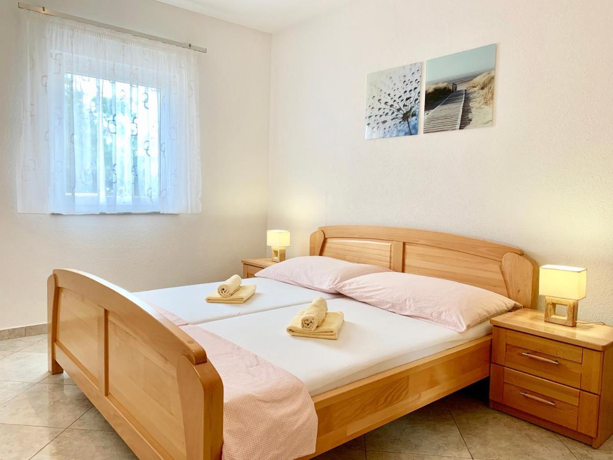 Apartments Maric Vodice Kültér fotó