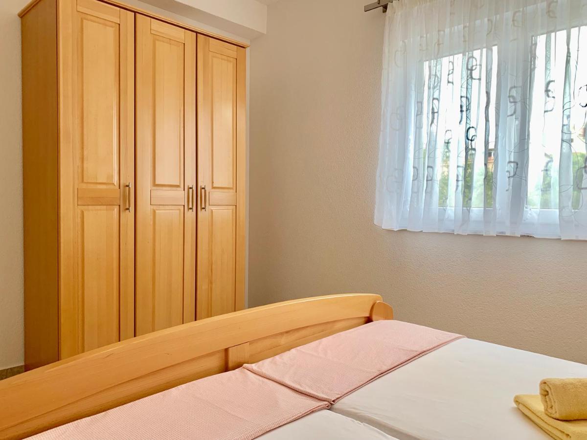 Apartments Maric Vodice Kültér fotó