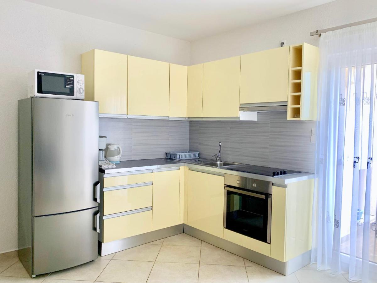 Apartments Maric Vodice Kültér fotó